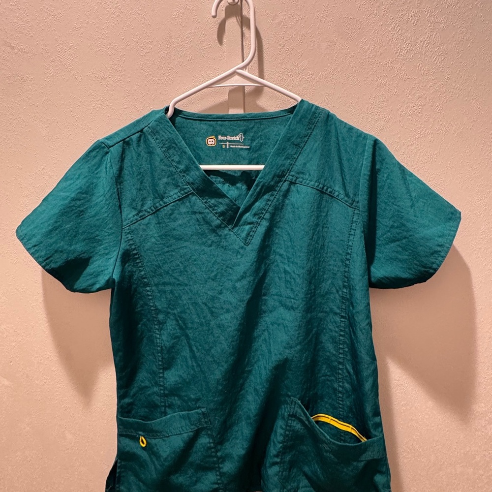 WonderWink Hunter Green V-Neck Scrub Top